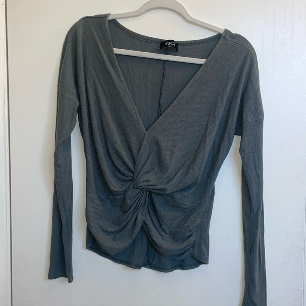 VICI LONG SLEEVE
